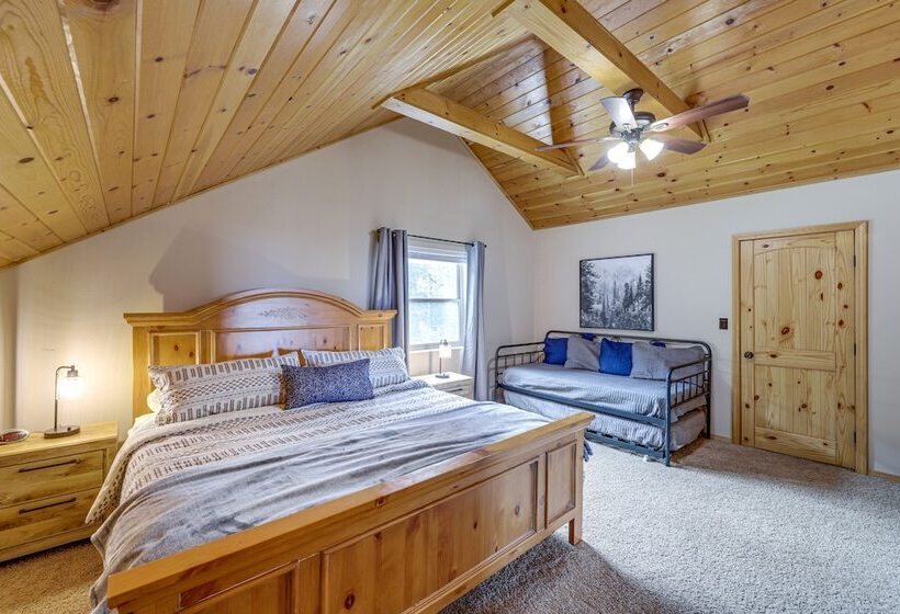 Spacious Mountain View Cabin By Angel Fire Resort