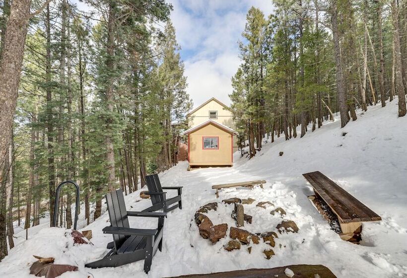 Spacious Mountain View Cabin By Angel Fire Resort