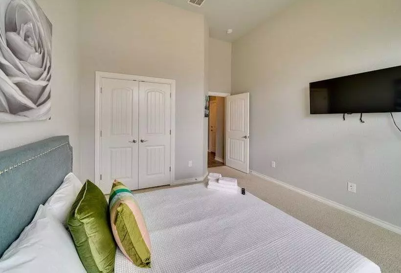 Pet Friendly San Antonio Home Near Lackland Afb!