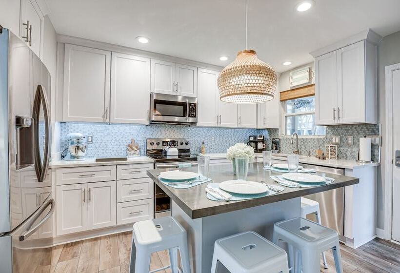 St Augustine Home W/ Deck < Half Mi To Beach!