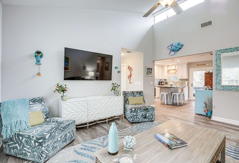 St Augustine Home W/ Deck < Half Mi To Beach!