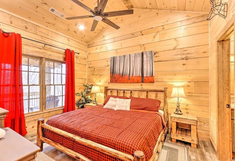 Coosawattee River Resort Cabin W/ Private Hot Tub!