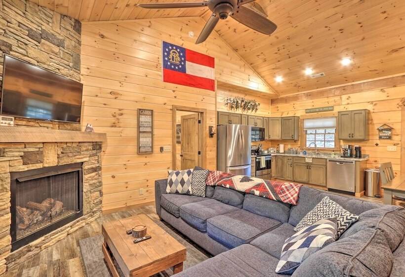 Coosawattee River Resort Cabin W/ Private Hot Tub!