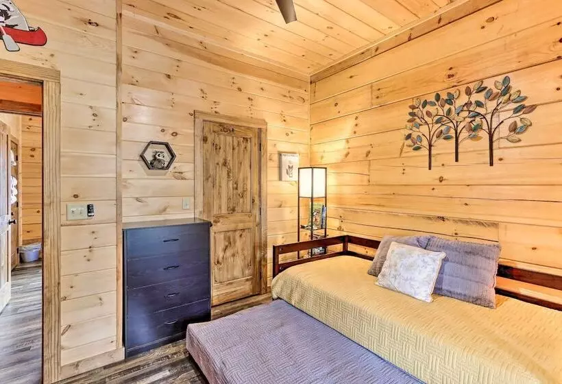 Coosawattee River Resort Cabin W/ Private Hot Tub!