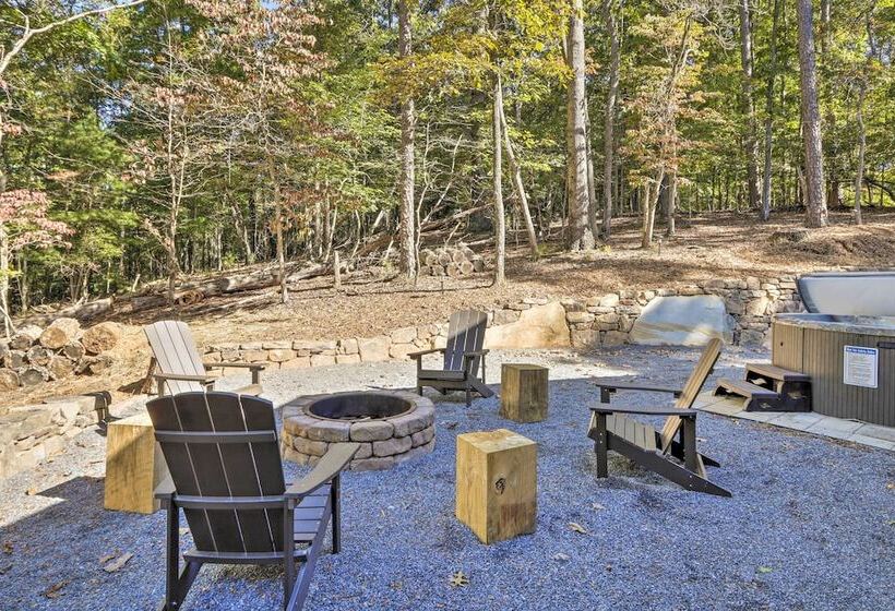 Coosawattee River Resort Cabin W/ Private Hot Tub!