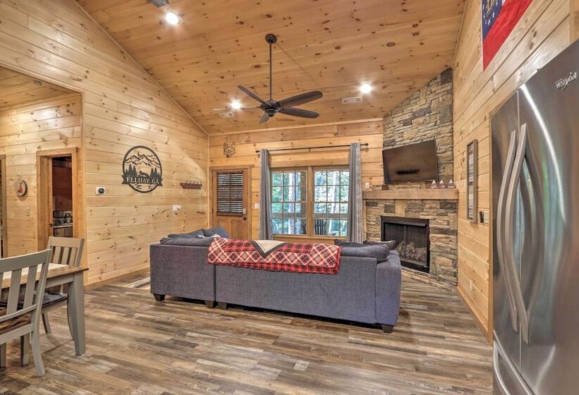 Coosawattee River Resort Cabin W/ Private Hot Tub!