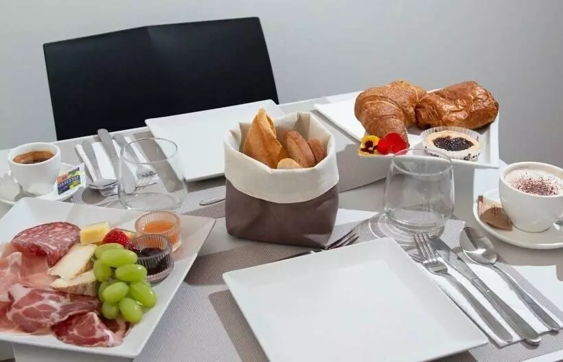 Aamiaismajoitus (B&B) Le Torri Lovere