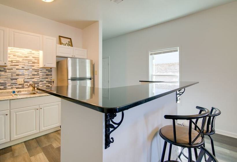 Centrally Located Memphis House: 2 Mi To Beale St!