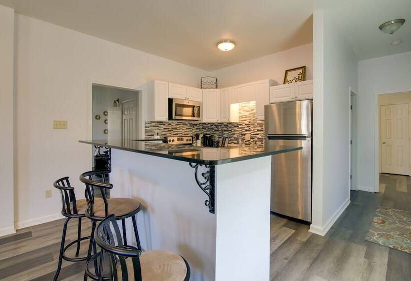 Centrally Located Memphis House: 2 Mi To Beale St!