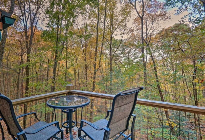 Charming Blue Ridge Cabin W/ Deck + Grill!
