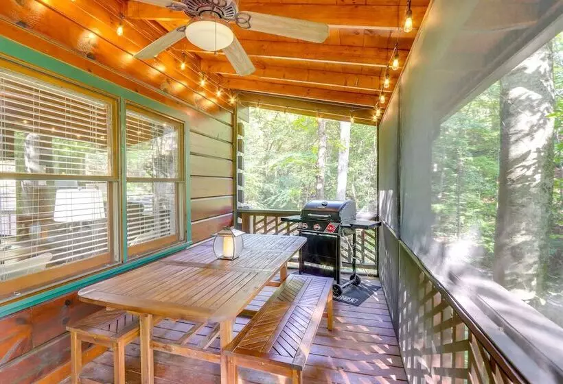 Charming Blue Ridge Cabin W/ Game Room & Hot Tub!