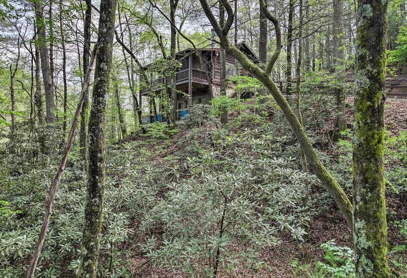 Charming Blue Ridge Cabin W/ Game Room & Hot Tub!
