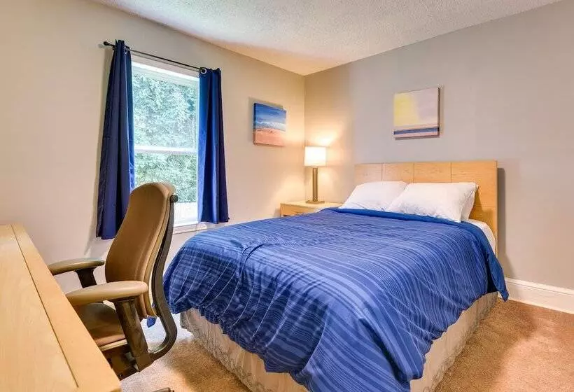 Charming Rome Home Steps From Historic Downtown!