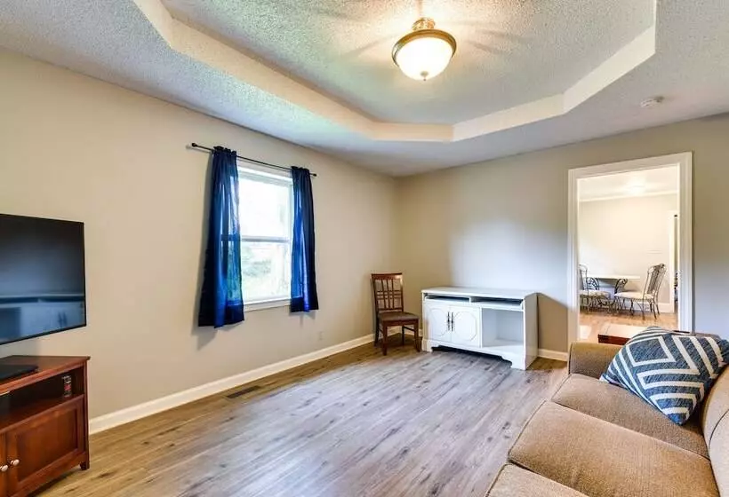 Charming Rome Home Steps From Historic Downtown!