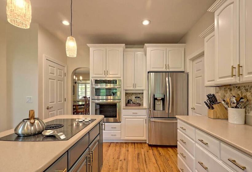 Chic Sky Valley Resort Home On Golf Course!