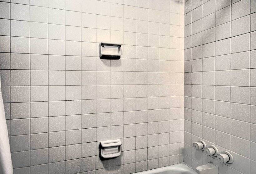 Clarks Hill Lake Area Home W/ Pool & Dock!