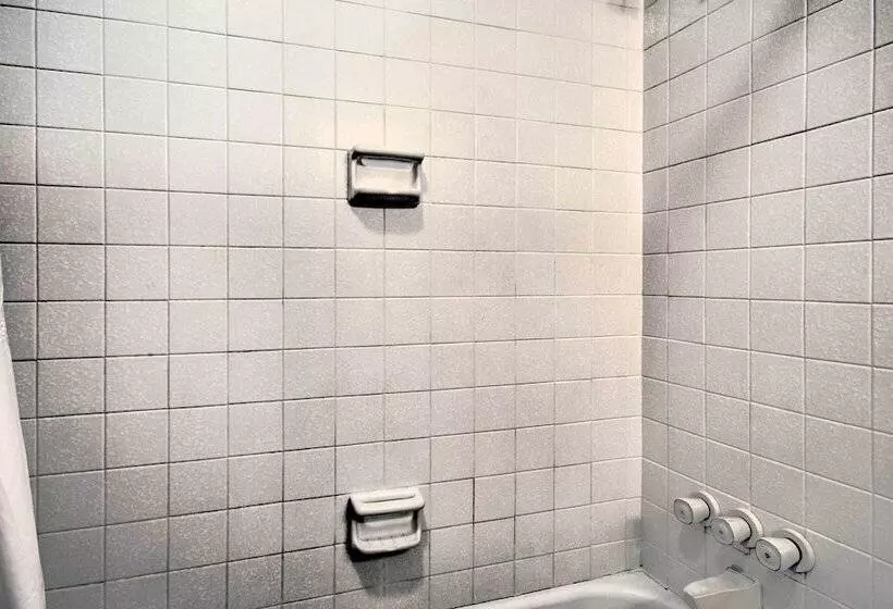 Clarks Hill Lake Area Home W/ Pool & Dock!