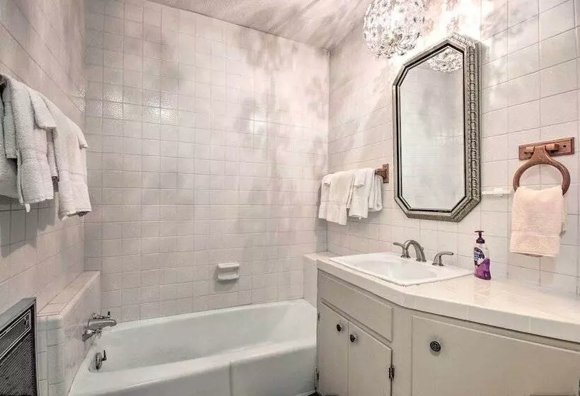 Clarks Hill Lake Area Home W/ Pool & Dock!