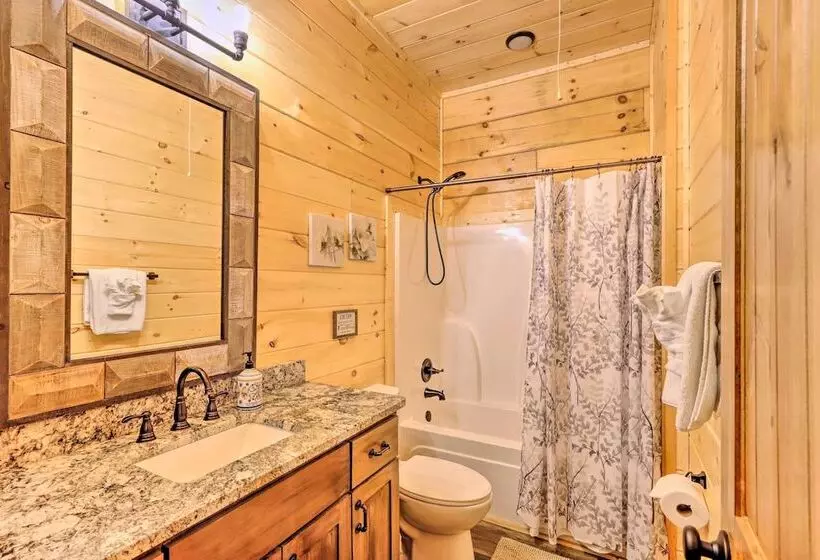 Coosawattee River Resort Cabin W/ Private Hot Tub!
