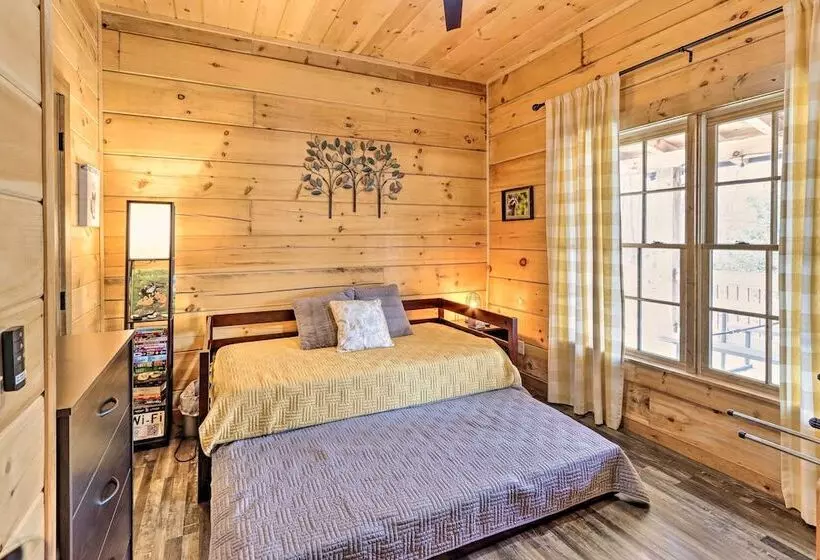 Coosawattee River Resort Cabin W/ Private Hot Tub!