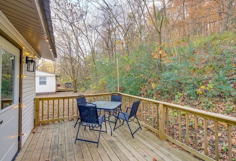 Cozy Knoxville Cottage W/ Deck, Grill, Fire Pit!