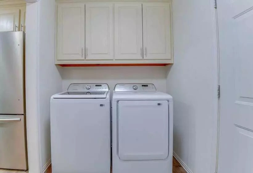 9 Mi To Ray Roberts Lake: Texas Retreat W/ Pool