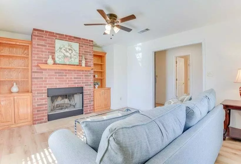 9 Mi To Ray Roberts Lake: Texas Retreat W/ Pool