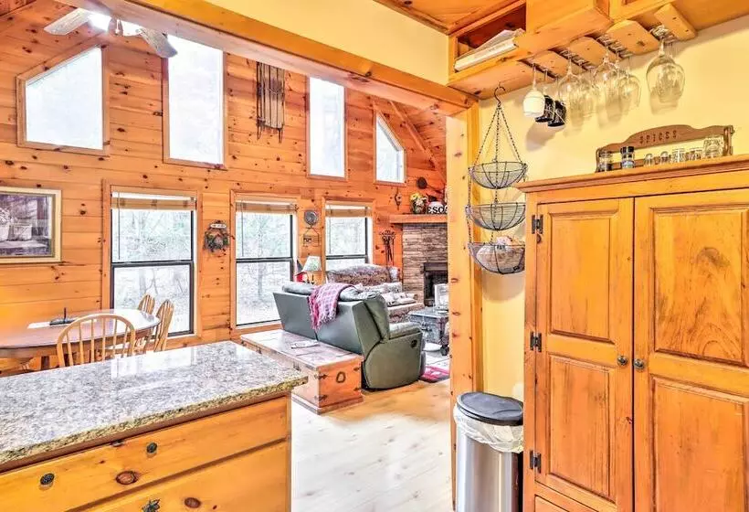 Creek Bend Escape  W/ Hot Tub + River Views!