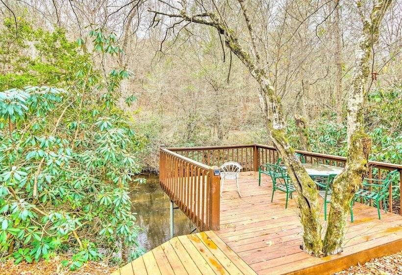 Creek Bend Escape W/ Hot Tub + River Views!