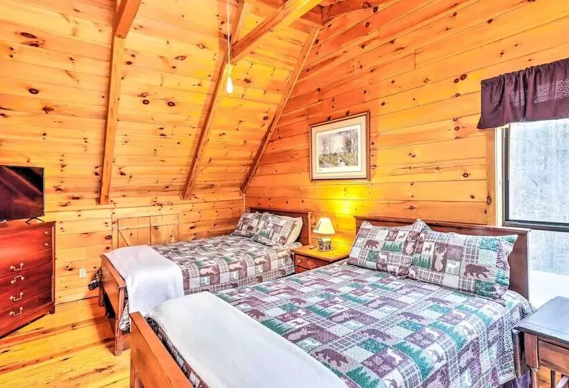 Creek Bend Escape  W/ Hot Tub + River Views!