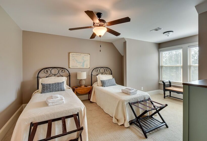 Currahee Club Home: Lake Access & Golf Course View