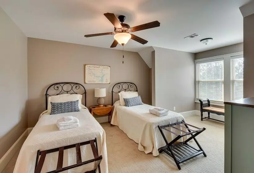 Currahee Club Home: Lake Access & Golf Course View