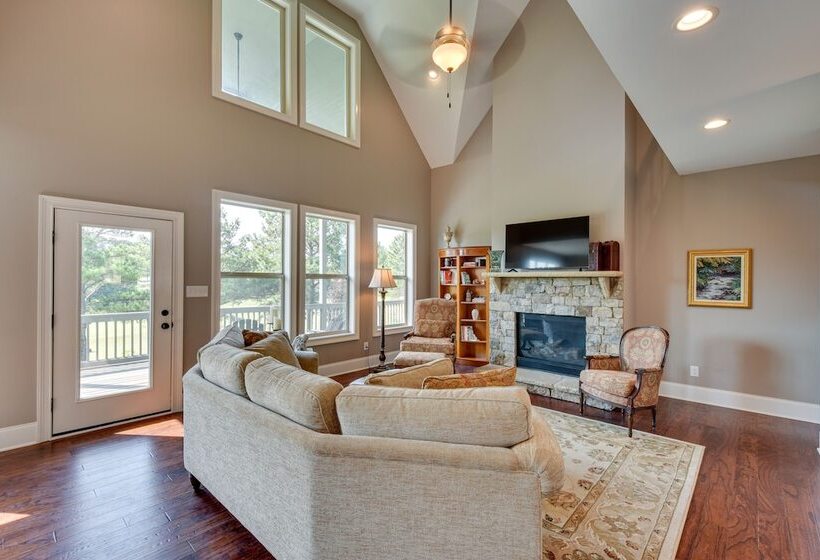 Currahee Club Home: Lake Access & Golf Course View