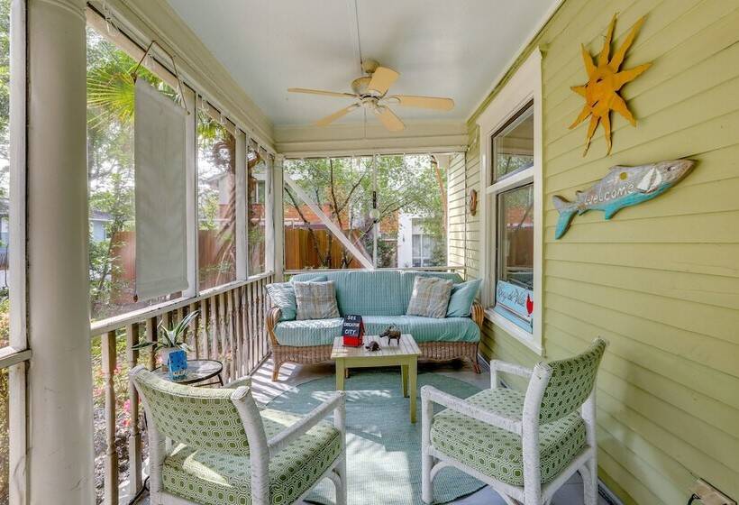 Delightful Decatur Retreat: Walk To Shops & Dining