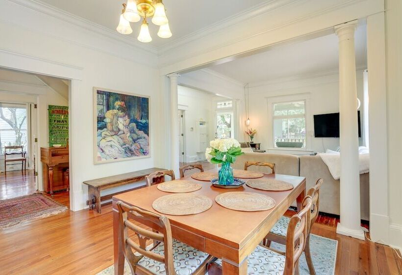 Delightful Decatur Retreat: Walk To Shops & Dining