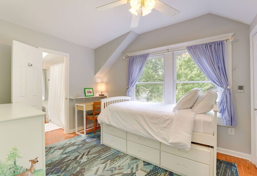 Delightful Decatur Retreat: Walk To Shops & Dining