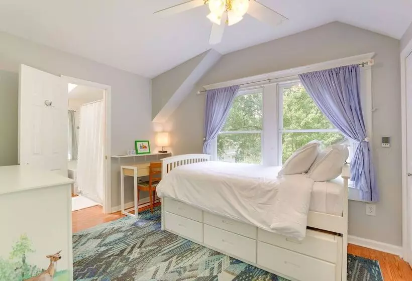 Delightful Decatur Retreat: Walk To Shops & Dining