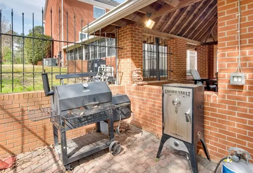 Douglasville Lake Home W/ Private Pool + Gazebo!