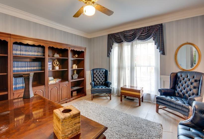 Douglasville Lake Home W/ Private Pool + Gazebo!