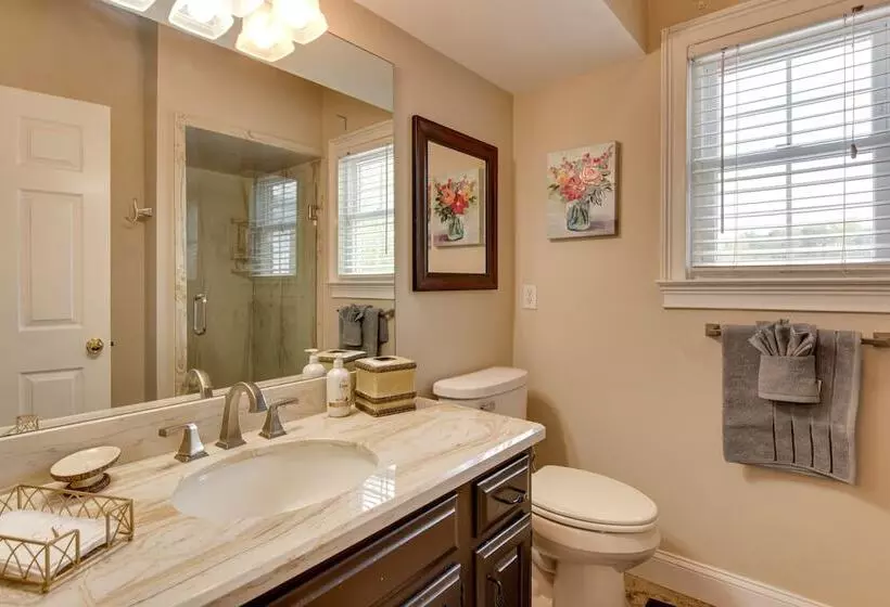 Douglasville Lake Home W/ Private Pool + Gazebo!