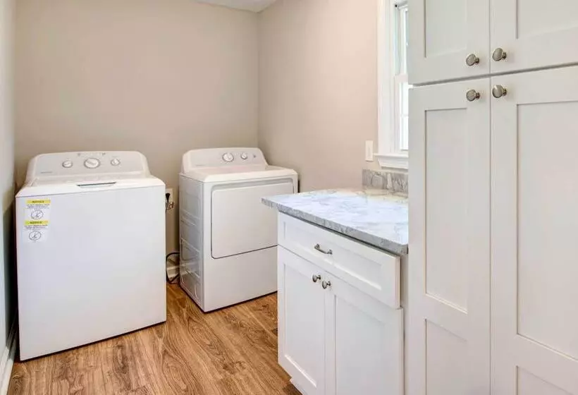 Family Friendly Georgia Vacation Home!