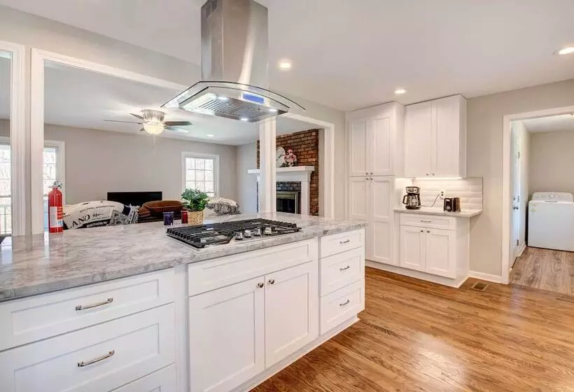 Family Friendly Georgia Vacation Home!