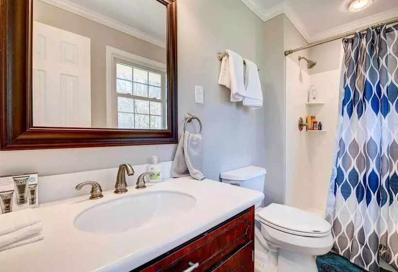 Family Friendly Georgia Vacation Home!