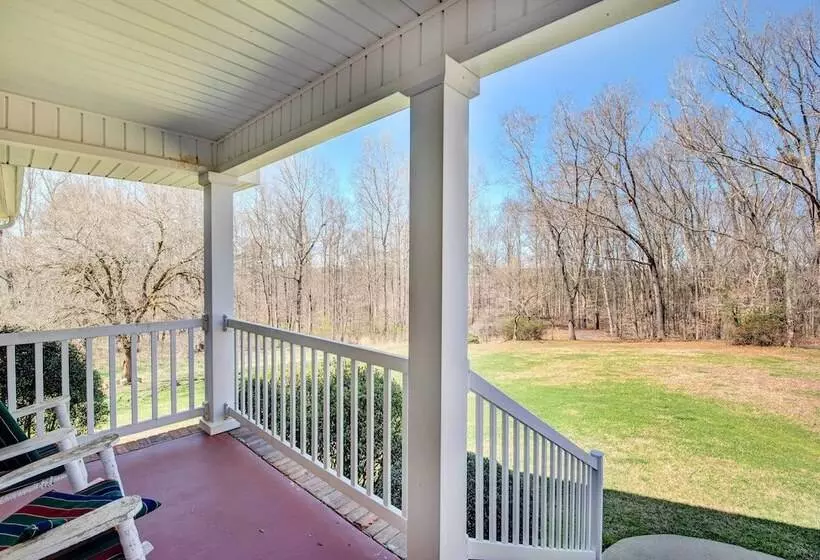 Family Friendly Georgia Vacation Home!