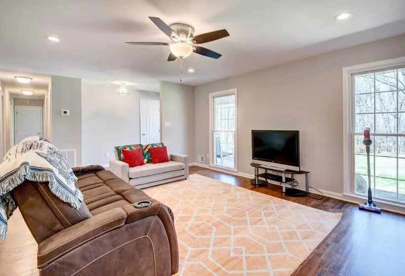 Family Friendly Georgia Vacation Home!