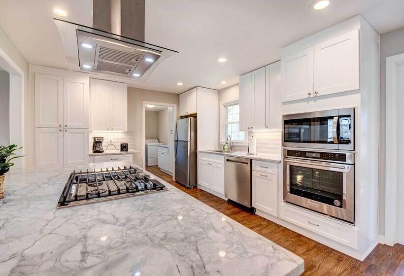 Family Friendly Georgia Vacation Home!