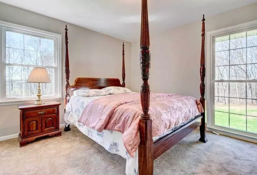 Family Friendly Georgia Vacation Home!