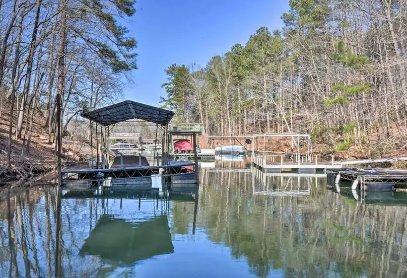 Family Friendly Lake Lanier Escape On 2 + Acres!