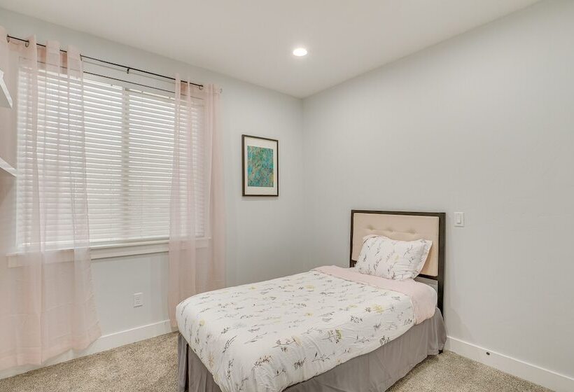 Family Friendly Retreat: 28 Mi To Salt Lake City!