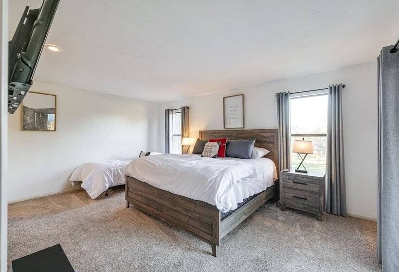 Groveland Home W/ Deck: 2 Mi To Pine Mountain Lake